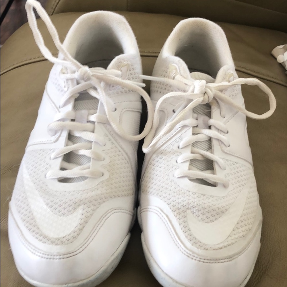 nike sideline cheer shoes